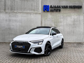 Audi A3 Sportback 40TFSI e 204pk S-Tronic Competition S Edition S-Line Pano|S-Kuipstoel|Ambiance|Matrix|Virtual|ACC|Camera|B&O|S3!