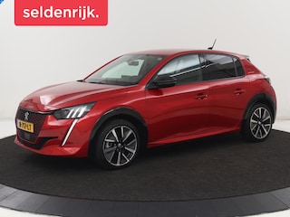 Peugeot 208 EV GT Pack 50 kWh | SOH 92% | Stoelverwarming | Leder/Alcantara | Adaptive cruise | Carplay | Park Assist | Camera | Keyless | Full LED | Dodehoek detectie | Navigatie | Digital Cockpit