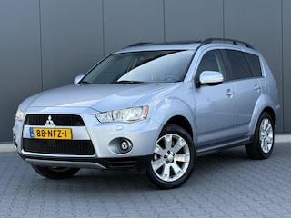 Mitsubishi Outlander 2.4 Instyle Schuifdak - 7-Persoons - Xenon - Trekhaak