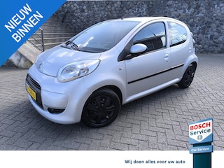 Citroën C1 1.0-12V Ambiance wordt afgeleverd met nieuwe APK keuring, prijs is zonder garantie's voorzien van all season banden, Airco, electr ruiten, audio CD.