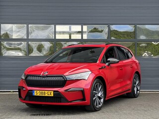 Skoda Enyaq IV 80 SPORTLINE I AUTOMAAT I GROOT ACCUPAKKET I SCHUIF/KANTELDAK I STOELVERWARMING I NAVIGATIE I P-CAMERA