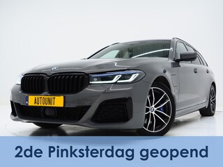 BMW 5-serie Touring 530e M Sport Shadow Line | LaserLED | Trekhaak | Harman/Kardon | 360 | HUD | Sfeerlicht | Keyless | Carplay