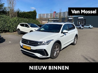 Volkswagen Tiguan 1.5 TSI R-Line Business+ 7p. | 150 PK | Automaat | Trekhaak (Elektronisch Zwenkbaar) | Digital Cockpit PRO | Panorama Dak | Navigatie | Stoel en Stuurverwarming | Harman - Kardon Geluidsysteem | Camera