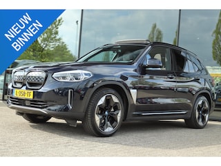 BMW iX3 HIGH EXECUTIVE 80KWH SHADOWLINE SOH 99,7% | PANO | HUD | TREKHAAK | LEDER | HARMAN/KARDON | 360 CAMERA | MEMORY | CARPLAY