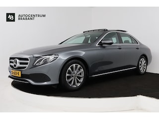 Mercedes-Benz E-klasse 200 Premium (PANORAMADAK, SFEEVERLICHTING, CAMERA, STOELVERWARMING, DEALER ONDERHOUDEN)
