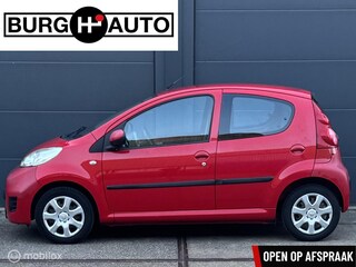 Peugeot 107 1.0-12V XS 5 deurs - APK T/M 16-04-2027 - 2E EIGENAAR - NAP - NL AUTO - EL. RAMEN - CPV - RADIO/CD - STUURBEKRACHTIGING -