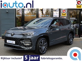 Volkswagen Tayron 1.5 eHybrid 272PK R-Line Black Style IQ.Light HD/Pano/Keyless/360/DCC/ACC/Dodehoek/20"/Trekhaak