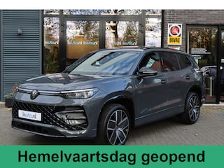 Volkswagen Tayron 1.5 eHybrid 272PK R-Line Black Style IQ.Light HD/Pano/Keyless/360/DCC/ACC/Dodehoek/20"/Trekhaak
