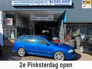 Skoda Octavia Combi 2.0 TFSI RS/ Met 200PK/ met Airco, Lederen interieur, Cruise Control en een ruime APK!!!