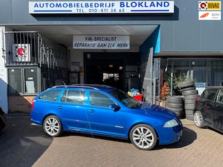Skoda Octavia Combi 2.0 TFSI RS/ Met 200PK/ met Airco, Lederen interieur, Cruise Control en een ruime APK!!!