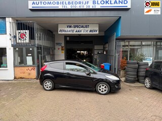 Ford Fiesta 1.6/ Sport/ ST-Line/ met onderhoudshistorie, Airco, Spoiler en een ruime APK!!!