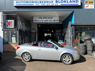 Renault Mégane Coupé-Cabriolet 2.0-16V Privilège Luxe/ Automaat/ met onderhoudshistorie, Airco,Cruise , NAP en een nieuwe APK!!!