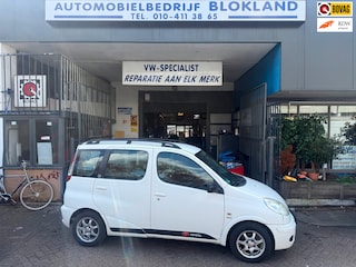 Toyota Yaris Verso 1.3 VVT-i Terra/ met NAP en een nieuwe APK!!!