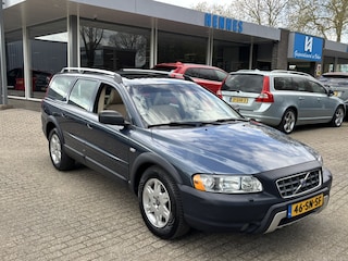 Volvo XC70 2.5T AWD Momentum Schuifdak Hu850 Bluetooth BTW voordeel €400,-