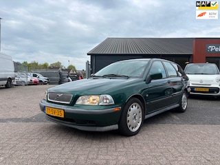 Volvo V40 1.9 T-4 Luxury AUTOMAAT