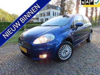 Fiat Punto Grande 1.4 Dynamic Airco Cruisecontrol Stuurbekrachtiging