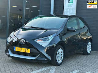 Toyota Aygo 1.0 VVT-i x-play/1STE EG/NAVI/LED/CAMERA/CRUISE.