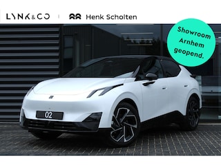 Lynk & Co 02 More 66 kWh | 360 Graden Camera | Harman Kardon | Panoramadak | Elektrisch bedienbare voorstoelen met geheugen | Keyless Entry | Getint glas | Adaptieve Cruise Control | Dodehoekassistent | Sfeerverlichting | Stuurwielverwarming | Stoelverwarming