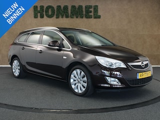 Opel Astra Sports Tourer 1.4 Turbo Cosmo - ORIGINEEL NEDERLANDSE AUTO - TREKHAAK 1.200KG GEREMD TREKGEWICHT - AFKOMSTIG VAN 1E EIGENAAR - AUTO VERKEERT IN EEN NETTE STAAT - 6 VERSNELLINGEN- 4 CILINDER MOTOR - CRUISE CONTROL - CLIMATE CONTROL - ELEKTRISCHE RAMEN-
