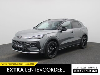 Volkswagen T-Roc 1.5 eTsi Style First Edition 116 PK | AUTOMAAT | PANORAMADAK | ACHTERUITRIJCAMERA | BLACK STYLE | STOELMASSAGE | STOELVERWARMING | STUURVERWARMING | ELEKTRISCHE KOFFERKLEP | IQ LIGHTS | SFEERVERLICHTING | CLIMATE CONTROL | ADAPTIVE CRUISE CONTROL | APPLE CARPLAY - ANDROID AUTO | NAVIGATIE |