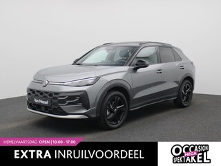 Volkswagen T-Roc 1.5 eTsi Style First Edition 116 PK | AUTOMAAT | PANORAMADAK | ACHTERUITRIJCAMERA | BLACK STYLE | STOELMASSAGE | STOELVERWARMING | STUURVERWARMING | ELEKTRISCHE KOFFERKLEP | IQ LIGHTS | SFEERVERLICHTING | CLIMATE CONTROL | ADAPTIVE CRUISE CONTROL | APPLE CARPLAY - ANDROID AUTO | NAVIGATIE |