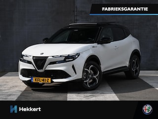 Alfa Romeo Junior Ibrida Sport Speciale 1.2 Turbo Hybrid 145pk Automaat SCHUIF-DAK | ADAPT. CC | DODE HOEK | PDC + CAM. | STOELVERW.