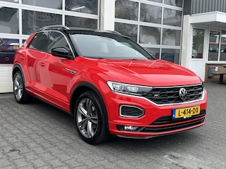 Volkswagen T-Roc 1.5 TSI Sport Business R-line Digitaal display Stoelverwarming Electrische achterklep Airco Cruise controle Apple carplay Telefoonverbinding Navigatiesysteem