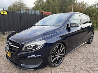 Mercedes-Benz B-klasse 180 Ambition AMG Panorama/Alcantara/Navi/PDC