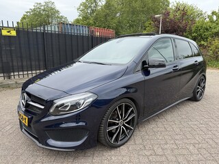 Mercedes-Benz B-klasse 180 Ambition AMG Panorama/Alcantara/Navi/PDC