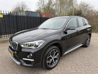 BMW X1 sDrive20i Orange Edition II Leer/Stlvrw/Navi/PDC
