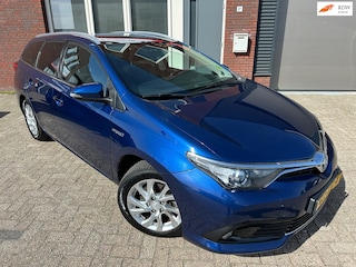 Toyota Auris 1.8 Hybrid Lease Pro / Pano / Navi / Camera / PDC / DAB / NAP