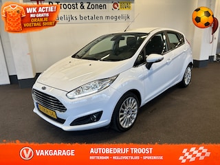 Ford Fiesta 1.0 EcoBoost Titanium | Cruise control | Climate control | Navigatie | Bluetooth | Parkeersensoren | Verwarmde voorruit | 100% Onderhouden
