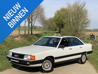 Audi 100 2.0 CC, 1986, TREKHAAK, SCHUIFDAK
