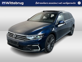 Volkswagen Passat Variant 1.4 TSI PHEV GTE / AUTOMAAT/ PANO/ TREKHAAK/ ERGO COMFORT/ ELEK.ACHTERKLEP/ DODEHOEK/ PARK.SENSOR.V+A/ CAMERA/ STOELVERWARM./ ACC/ APP-CONNECT/ KEYLESS/ DIGITAL DASH/ NAVI/ DAB/ CLIMA/ LED/ 18'' LMV