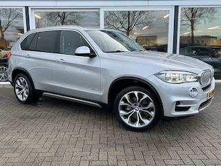 BMW X5 xDrive40e 50% deal 11.975,- ACTIE Elek. Trekhaak / Camera / Head-up / Sportstoelen / Memory / Harman Kardon