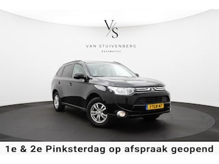 Mitsubishi Outlander 2.0 Intense AUTOMAAT TREKHAAK PDC CRUISE