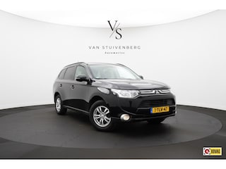 Mitsubishi Outlander 2.0 Intense AUTOMAAT TREKHAAK PDC CRUISE