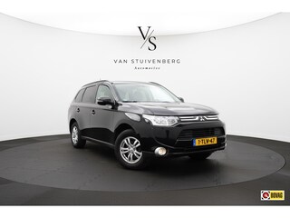 Mitsubishi Outlander 2.0 Intense AUTOMAAT TREKHAAK PDC CRUISE