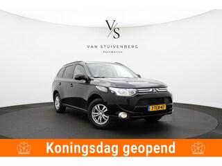 Mitsubishi Outlander 2.0 Intense AUTOMAAT TREKHAAK PDC CRUISE