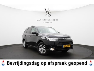 Mitsubishi Outlander 2.0 Intense AUTOMAAT TREKHAAK PDC CRUISE