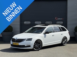Skoda Octavia Combi 2.0 TDI Greentech Style Business | Panoramdak | Navigatie | DAB | Lichtmetalen Velgen | Carplay |