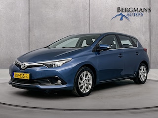 Toyota Auris - 1.2T Dynamic // TREKHAAK // CAMERA //