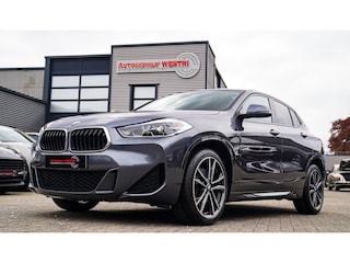 BMW X2 XDrive20i High Executive | Stoelverwarming | Panorama | Head Up Display | M Sport onderstel | M Sport pakket