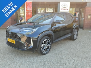 Toyota Yaris Cross 1.5 Hybrid EXECUTIVE TREKHAAK 4S-BANDEN JBL-AUDIO HEAD-UP STOELVERW NAVI PARKK-SENSOREN 18'' LM-VELGEN CLIMA APPLE/ANDROID NL-AUTO 1E-EIG