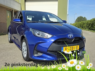 Toyota Yaris 1.5 VVT-i Active, Camera! Carplay! NL auto! Zondag OPEN!