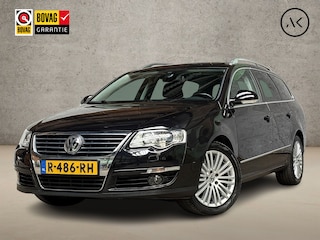 Volkswagen Passat Variant 3.2 V6 Highline 4M 251Pk Automaat (NAVIGATIE, LEDER, STOELVERWARMING, ADAPTIVE CRUISE, SPORTSTOELEN, GETINT GLAS, TREKHAAK, XENON, NIEUWSTAAT)