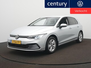 Volkswagen Golf 1.0 TSI Life Navigatie - ACC - Climatronic - PDC - Trekhaak - ACC - Apple Carplay/Android Auto