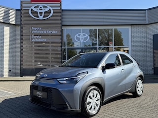 Toyota Aygo HYBRID 115 PLAY NIEUW DIRECT LEVERBAAR! CLIMA AD-CRUISE CAMERA APPLE/ANDROID EL-RAMEN/SPIEGELS