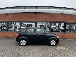 Audi A2 1.4 Pro Line von 1en Eigentümer, mit neuen TÜV. Mit Felgen plus Winterreifen, Checkheft