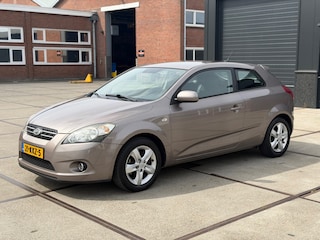 Kia ProCeed Pro_cee'd 1.4 CVVT X-ecutive Cruise Clima 16'' NAP